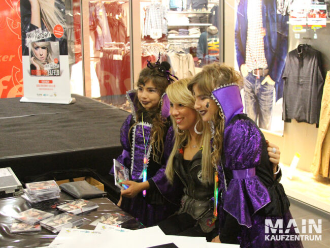 Annemarie Eilfeld im Mainkaufzentrum